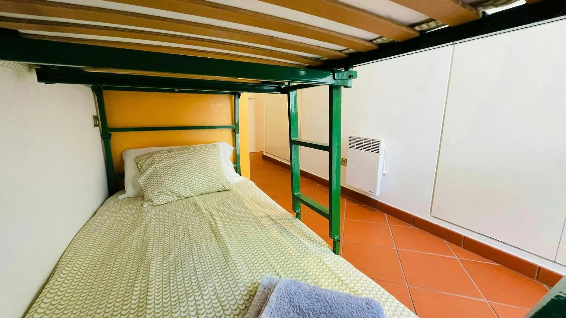 Apartment Tamariu Beach 1: Beachfront Wifi Up To 6 Ppl