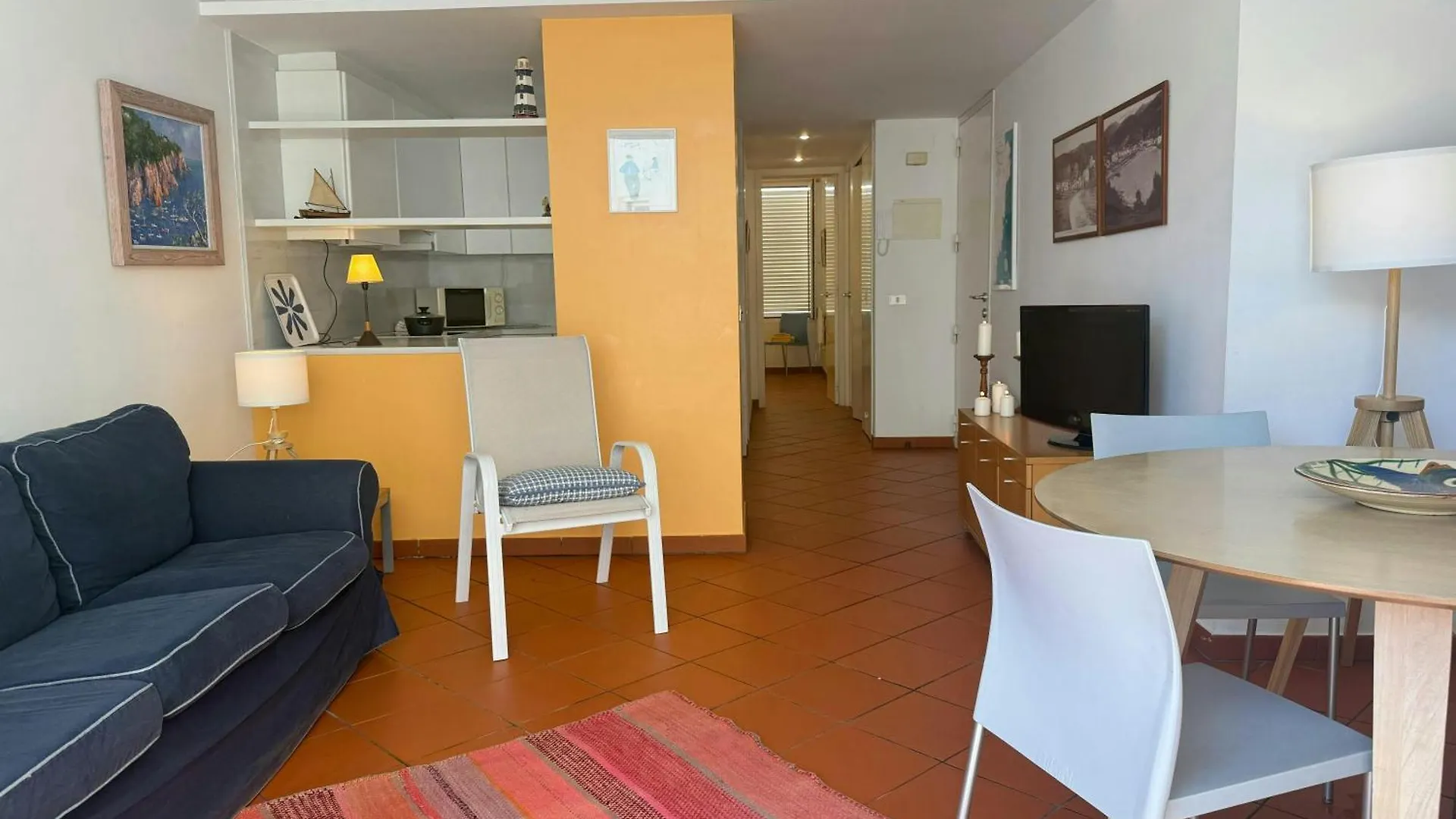 Tamariu Beach 1: Beachfront Wifi Up To 6 Ppl