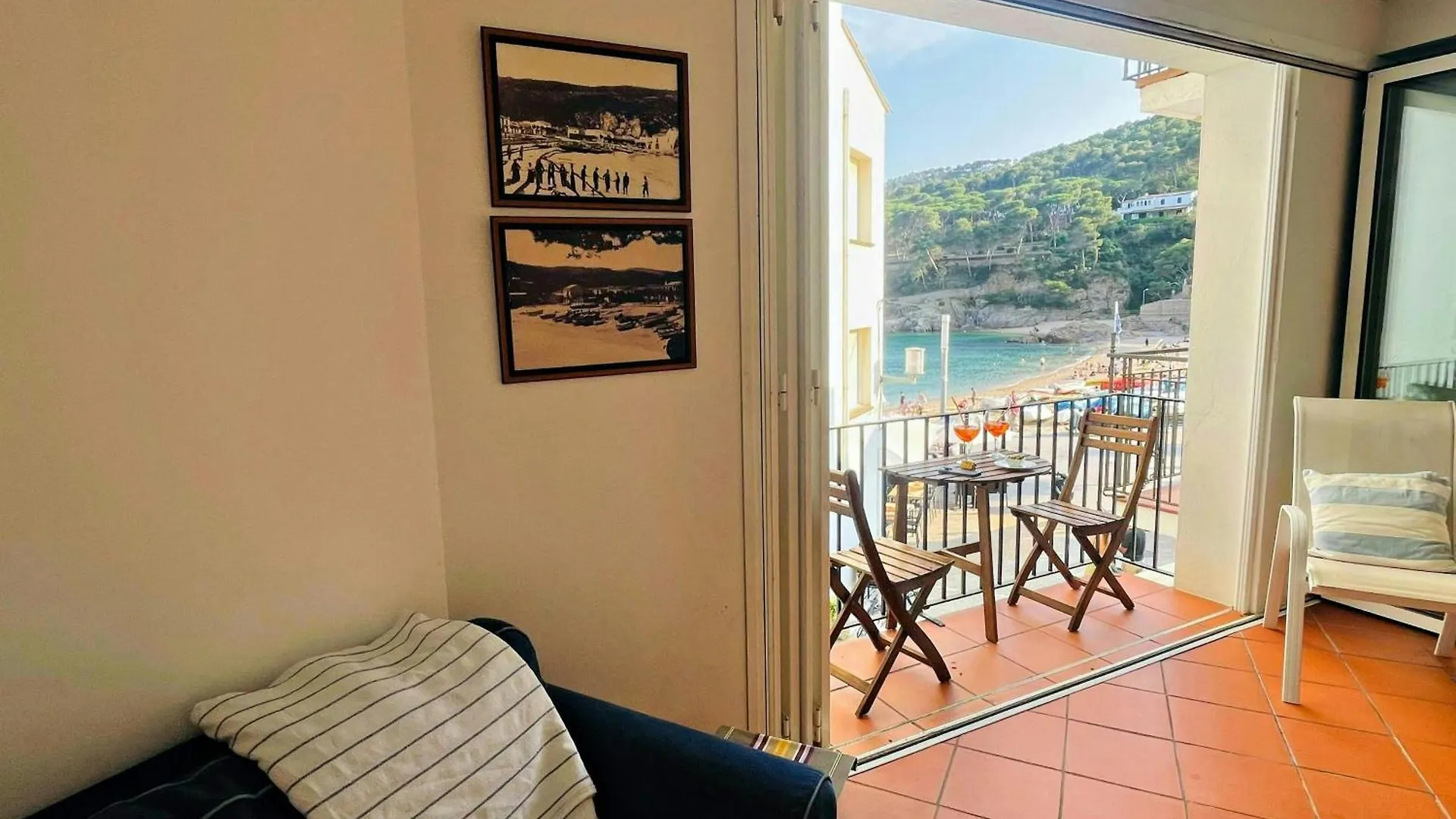 Tamariu Beach 1: Beachfront Wifi Up To 6 Ppl Appartamento